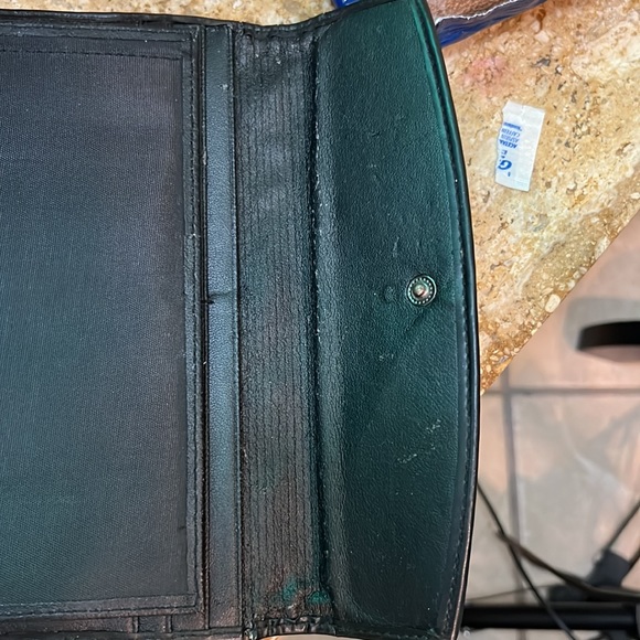 Bueno monogram wallet . Looks like vintage to me . Gray and black - Picture 12 of 12